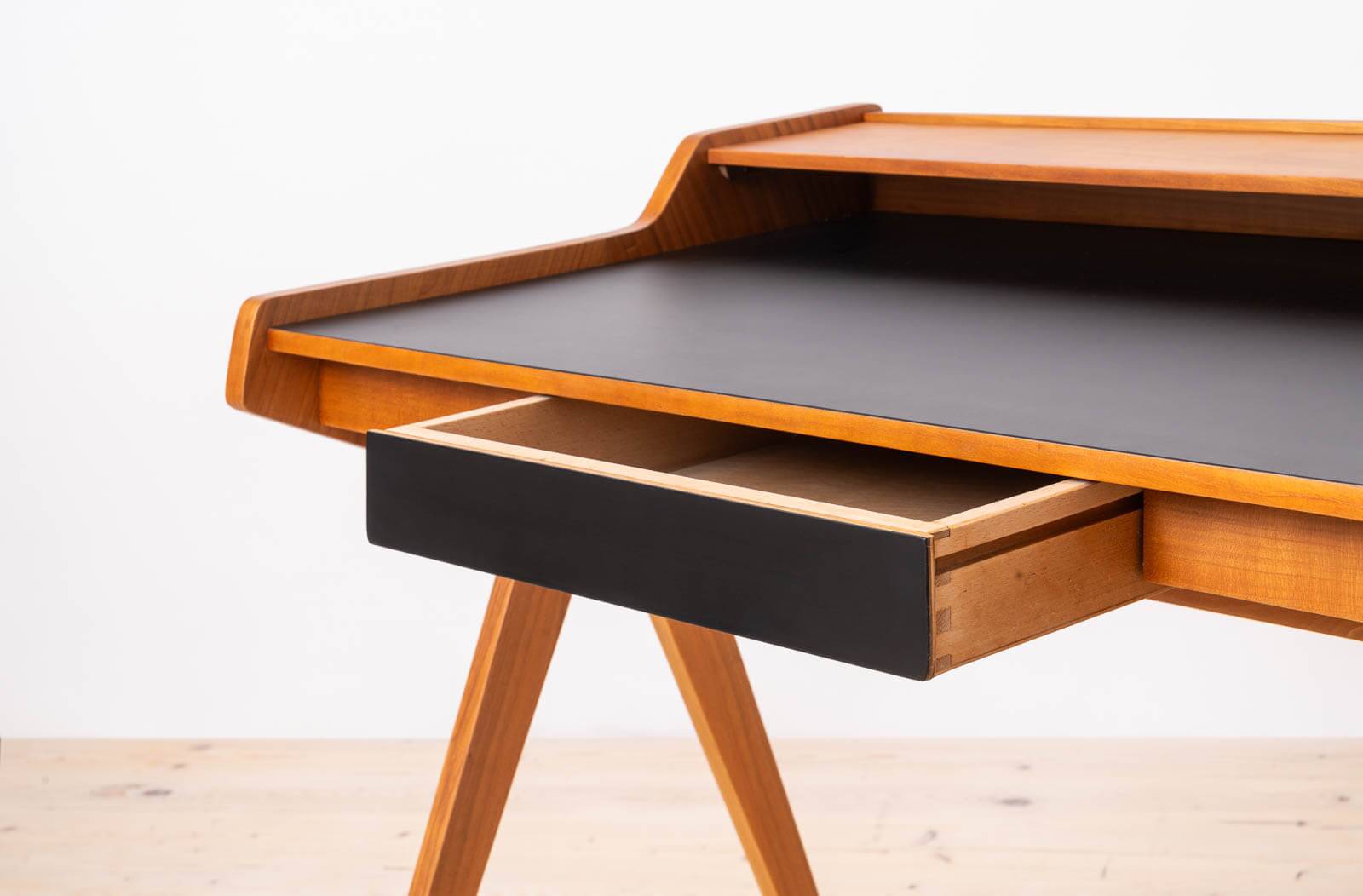 Iconic Lady Desk by Helmut Magg for WK Möbel, Mid Century Modern, 1950s