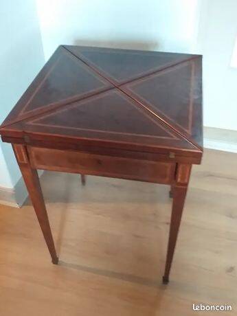 Old handkerchief game table