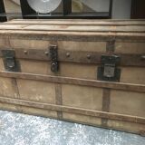 Travel trunk in wood, metal and canvas chest