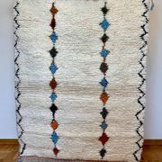 Traditional handmade wool rug size 150 x 250 cm