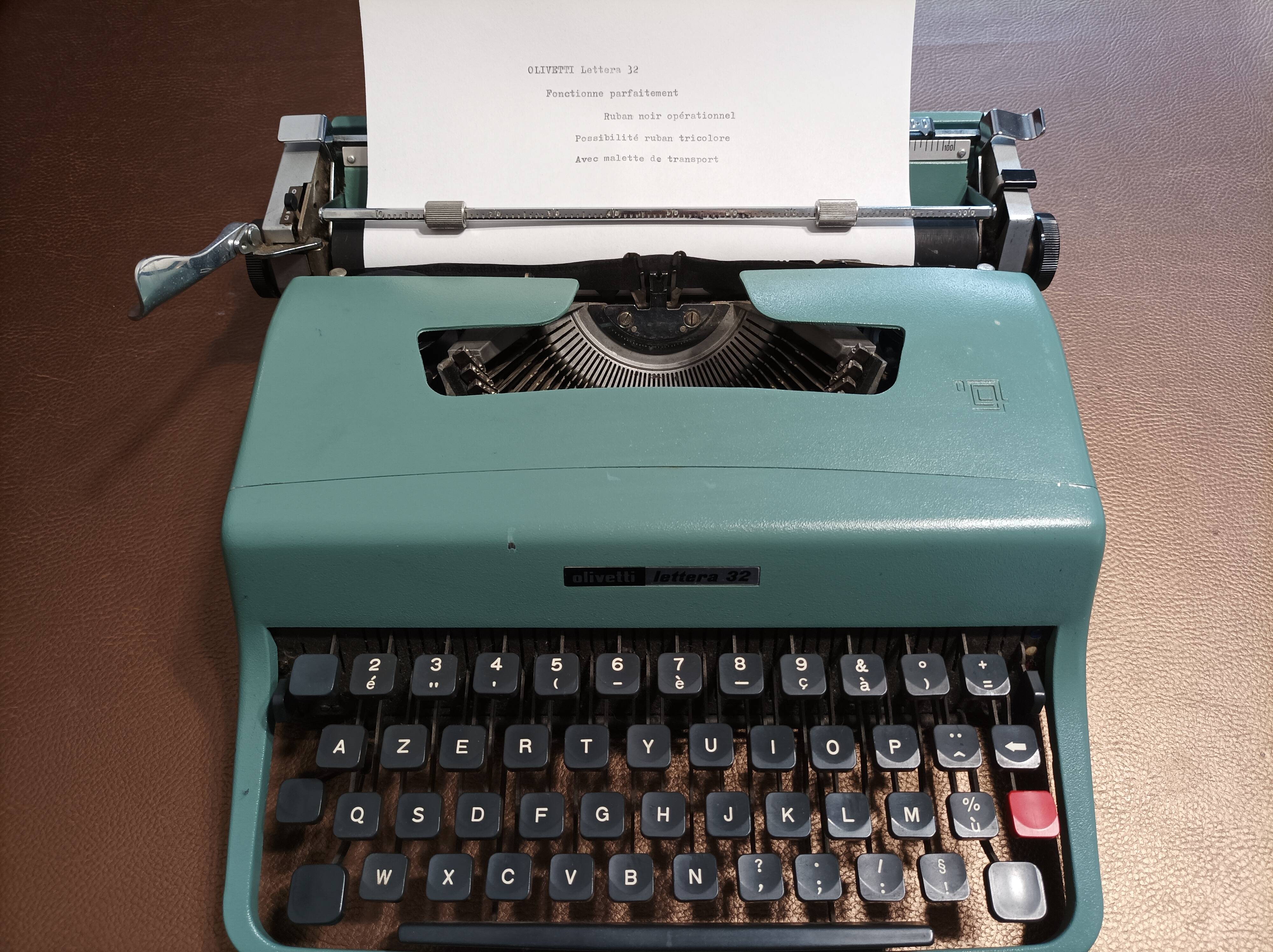 Olivetti Lettera 32 typewriter