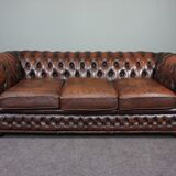 Chesterfield sofa 2.5 seats in cowhide leather