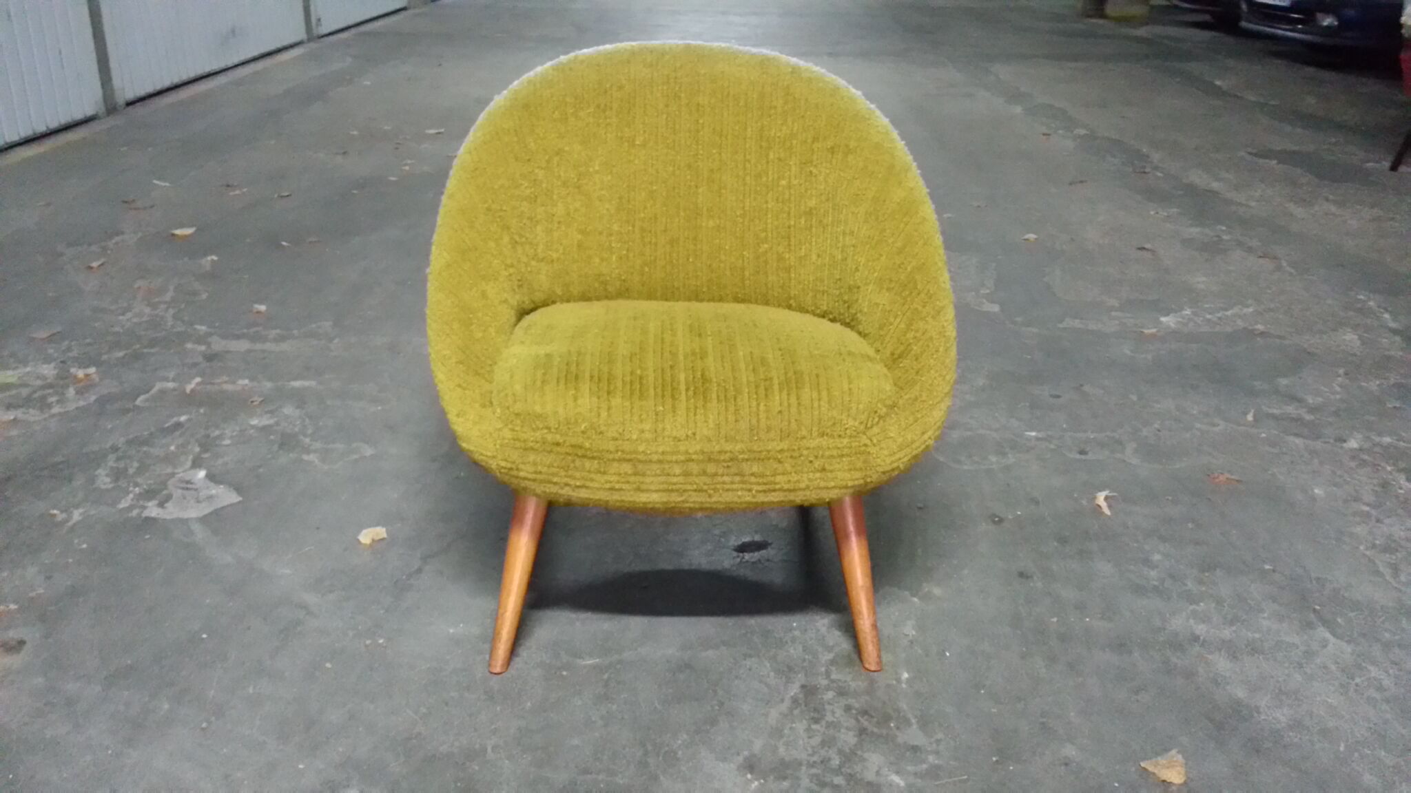 Fauteuil œuf  EGG années 50 style Jean Royere