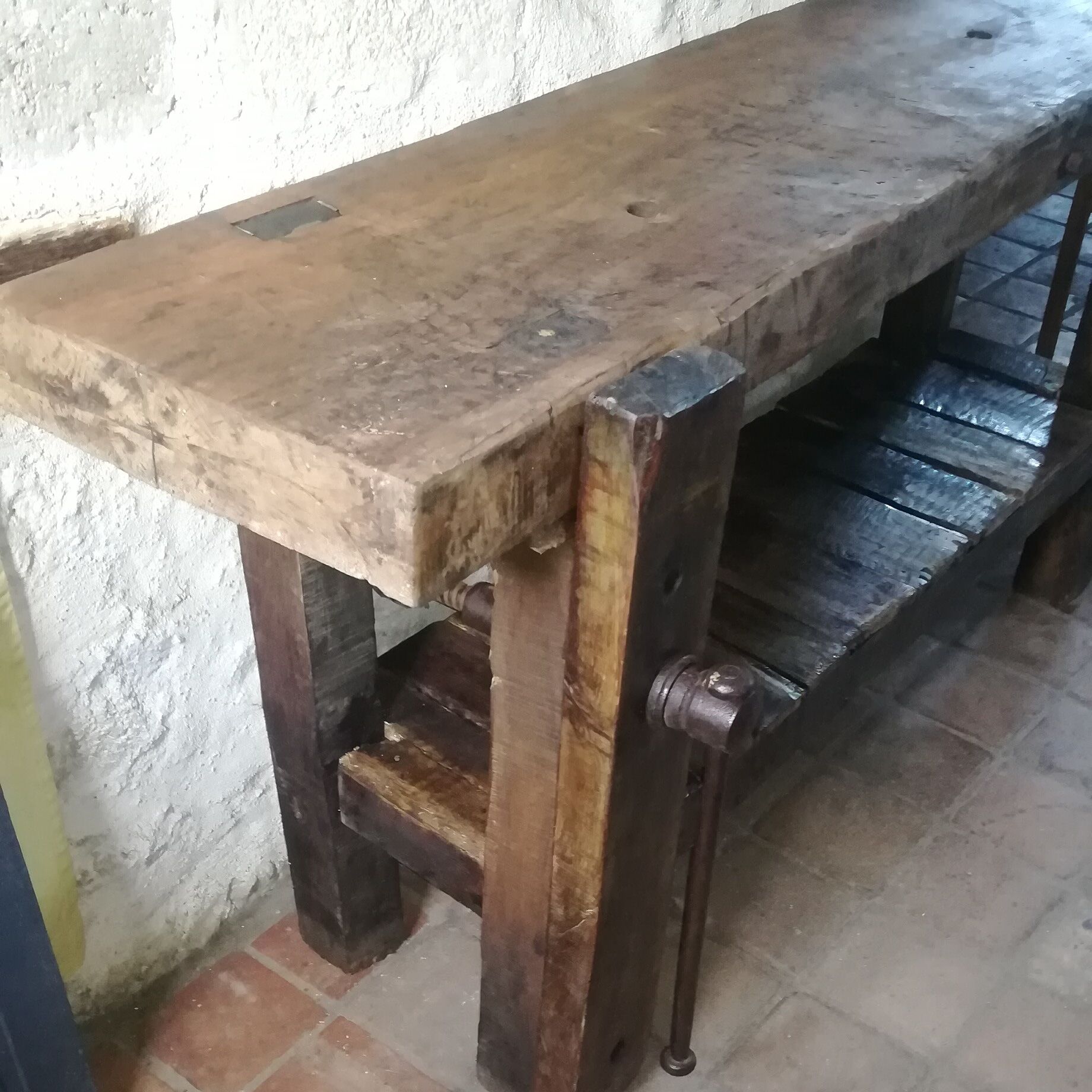 Carpenter established l 160 cm