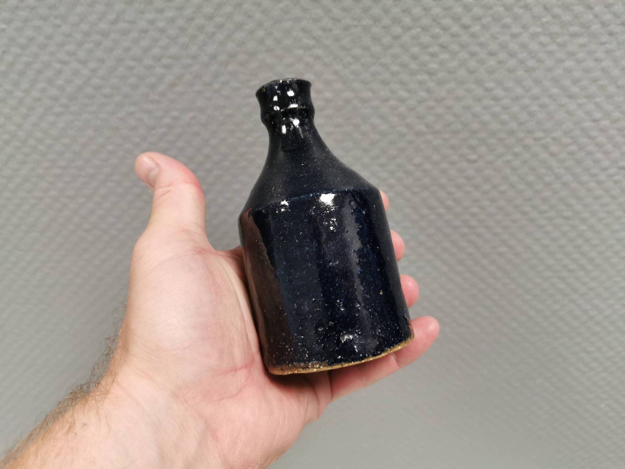 Miniature vase by Peter Fitzner (PF) in stoneware with dark blue glaze