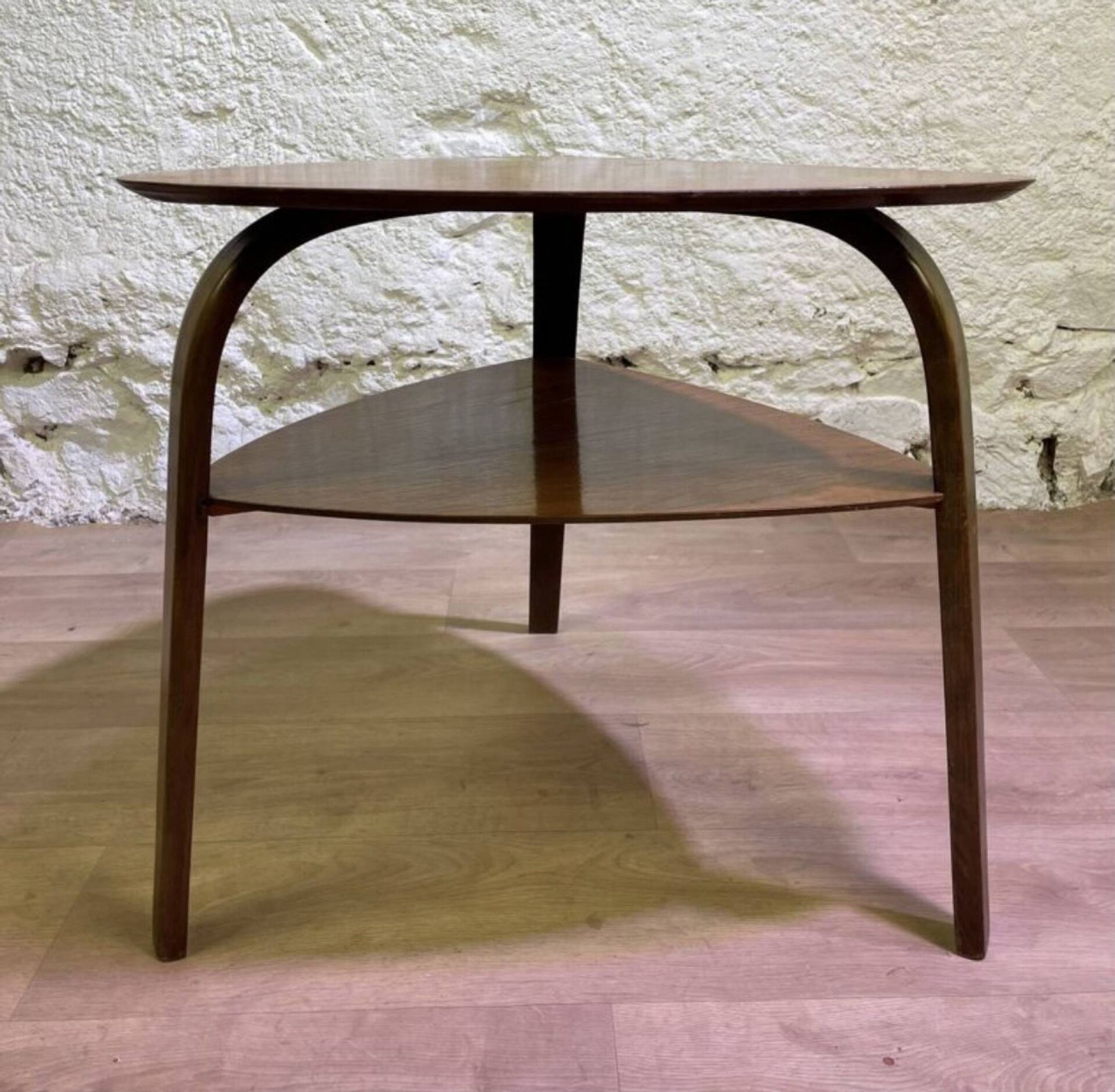 Guéridon tripode Bow Wood par Steiner