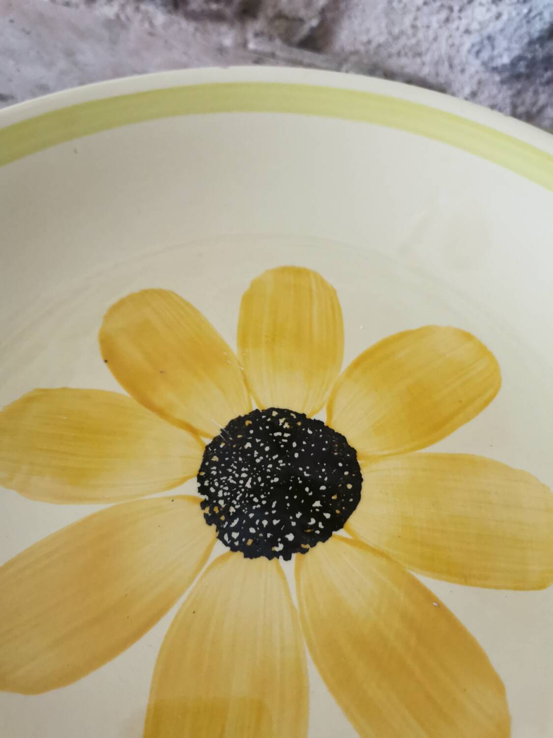 Hollow dish in Gien earthenware, Sunflower