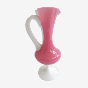 Vase en opaline rose et blanc