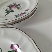Trio d’assiettes anciennes peintes à la main