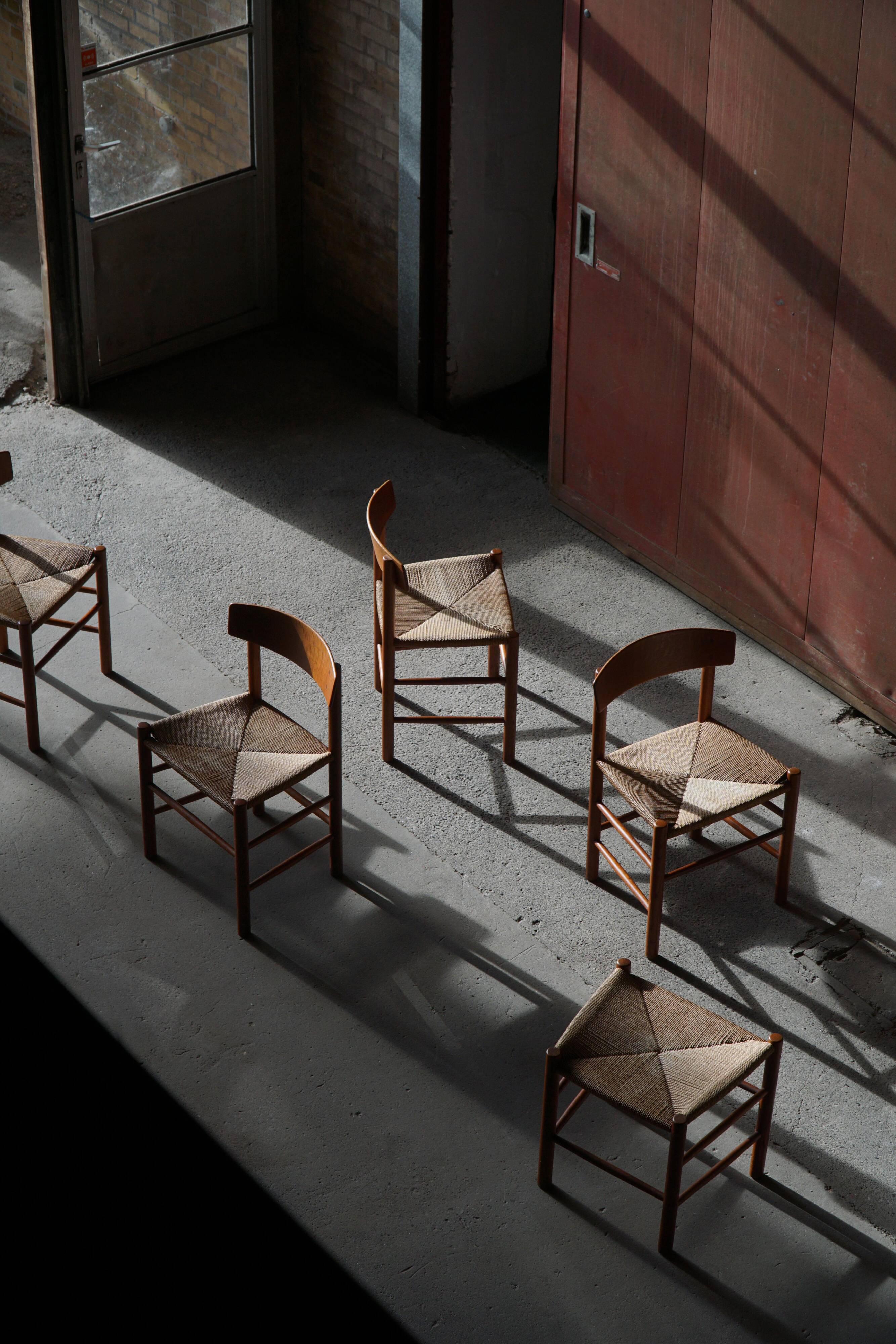 Set of 6 'Folkestole' J39 dining chairs by Børge Mogensen in oak, FDB Møbler, 1950s.