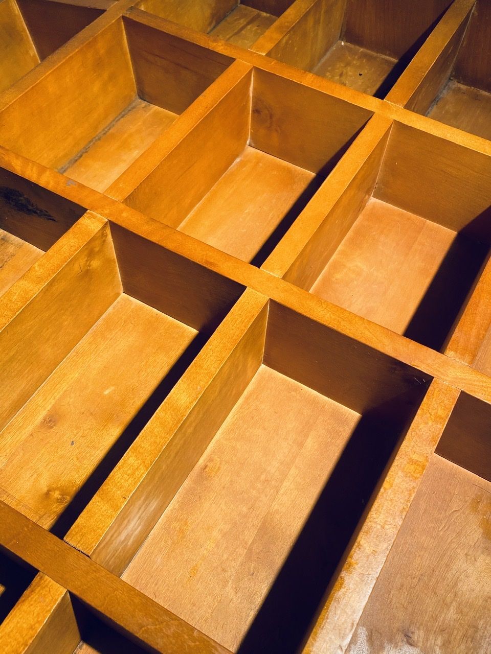 Classeur en bois avec 32 tiroirs vintage