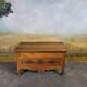 Commode basse Louis XV en merisier massif