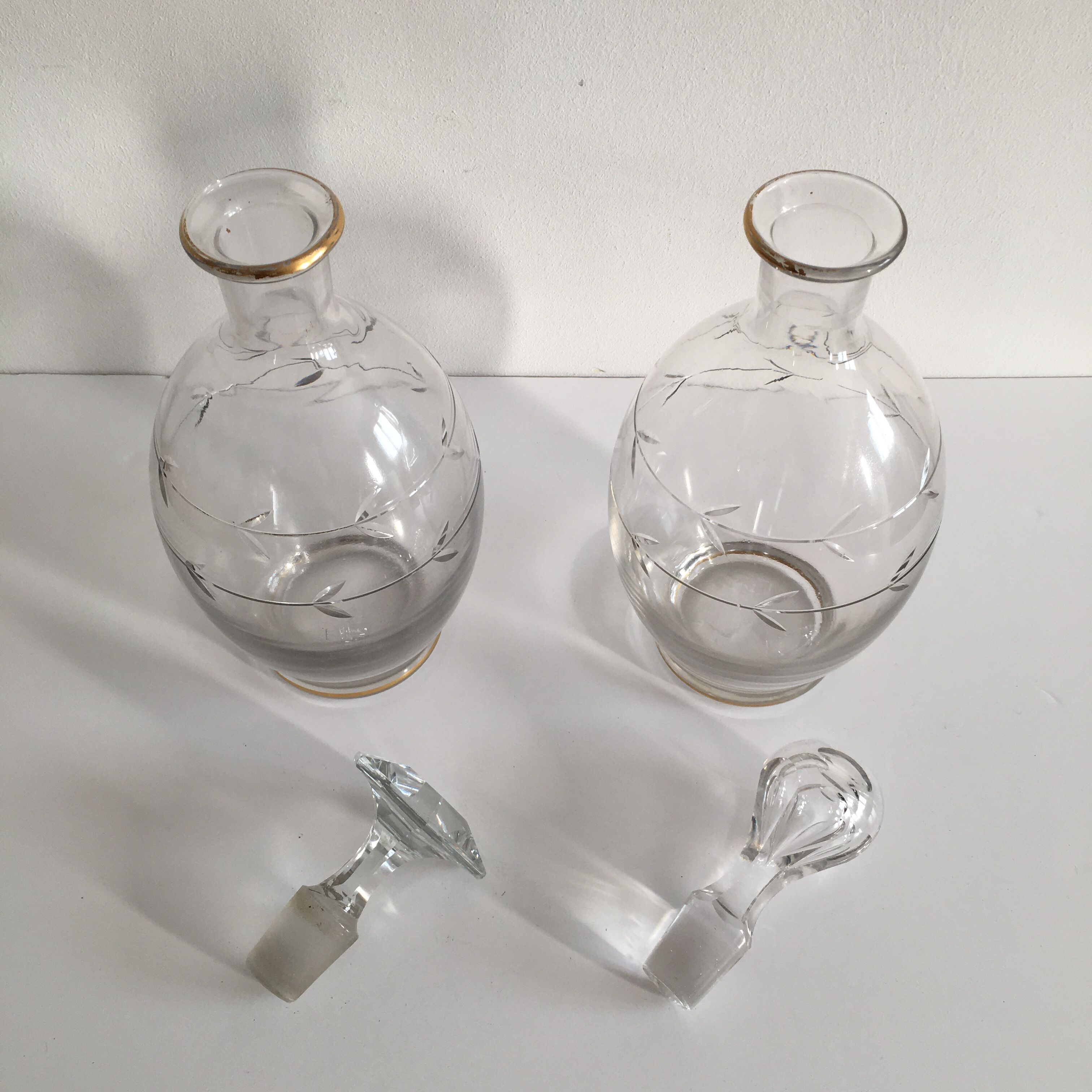 Suite of two vintage carafes