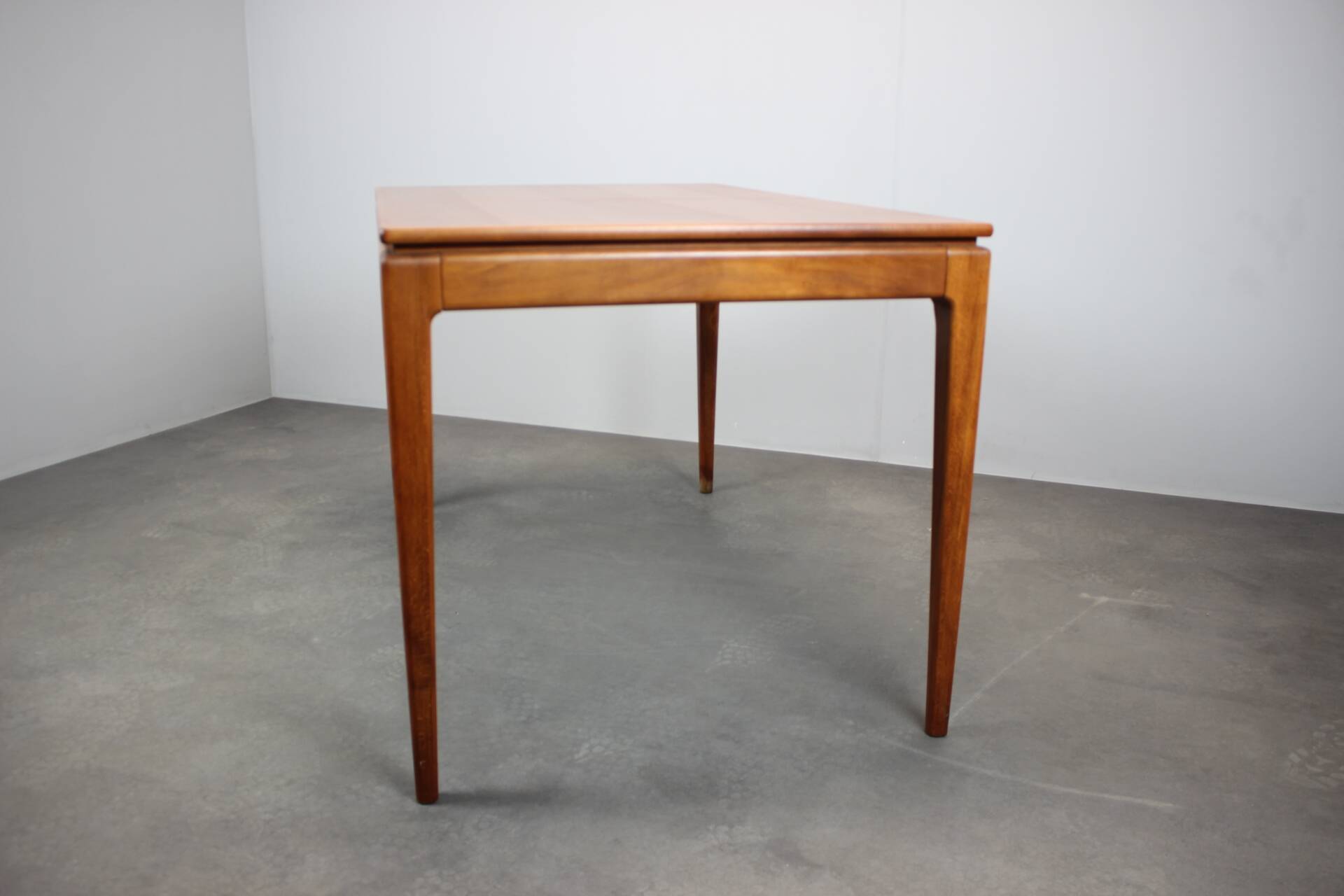 Extendable dining table by Dřevotvar, 1970s