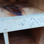 Workshop furniture with double-sided lockers