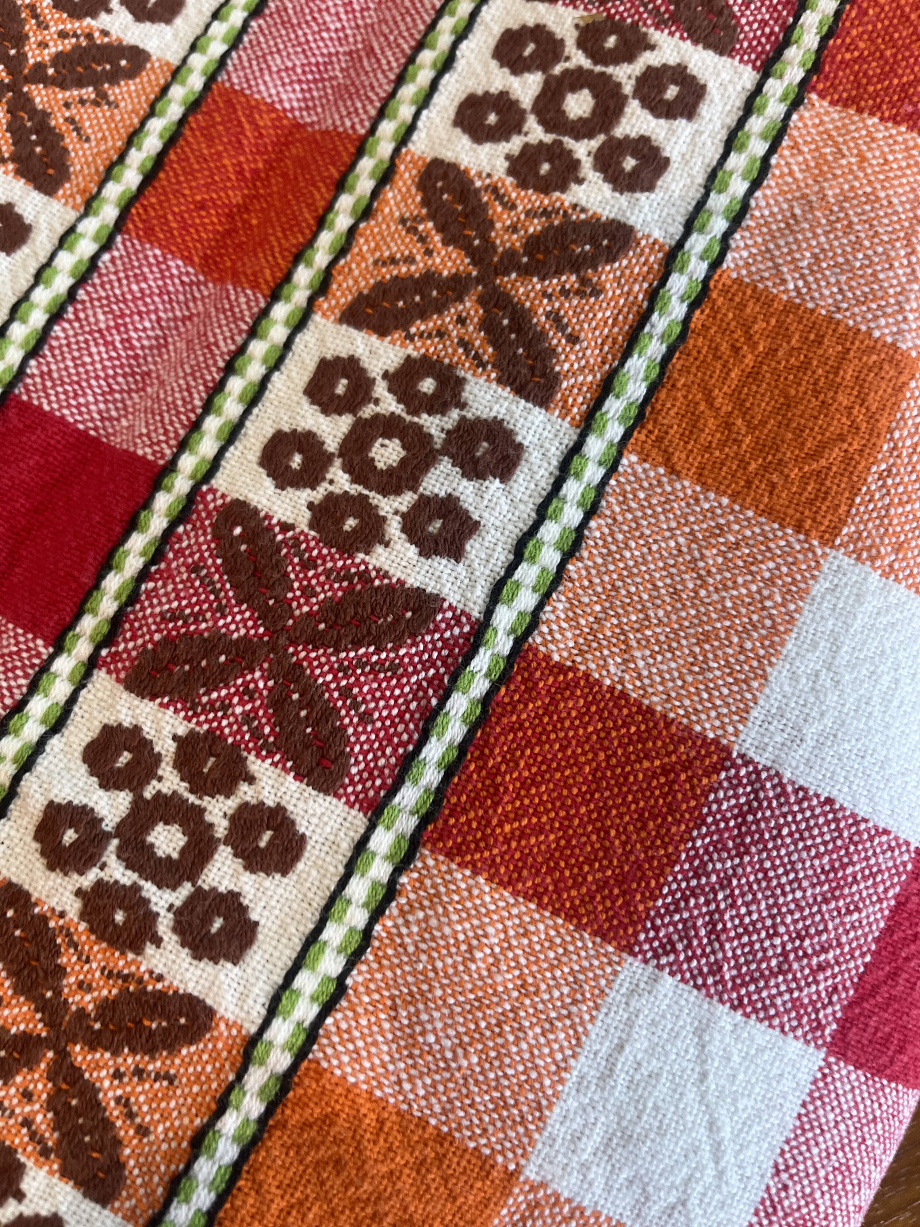 Checkered tablecloth and matching towels