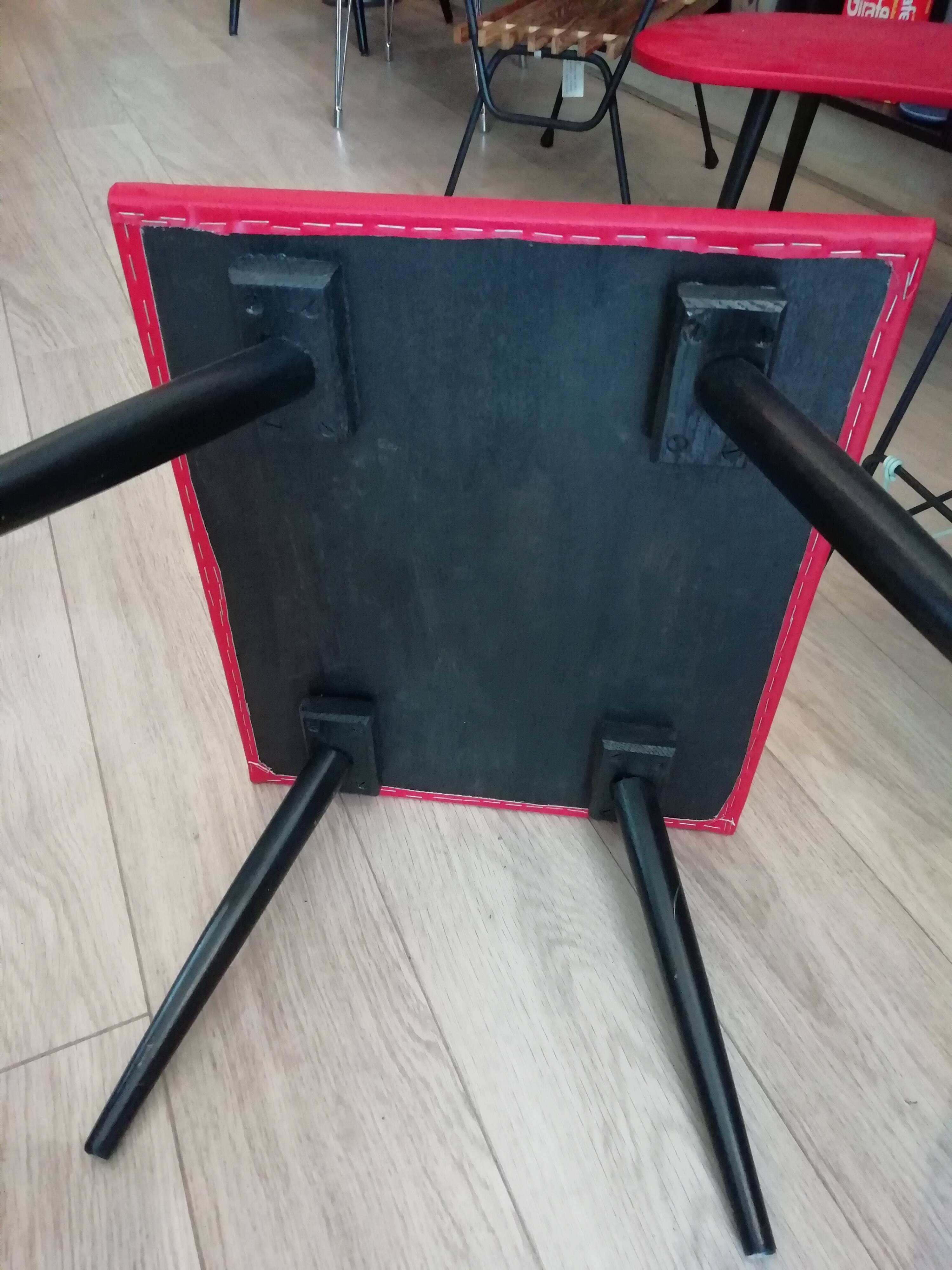 Paire de petites tables basses gigognes