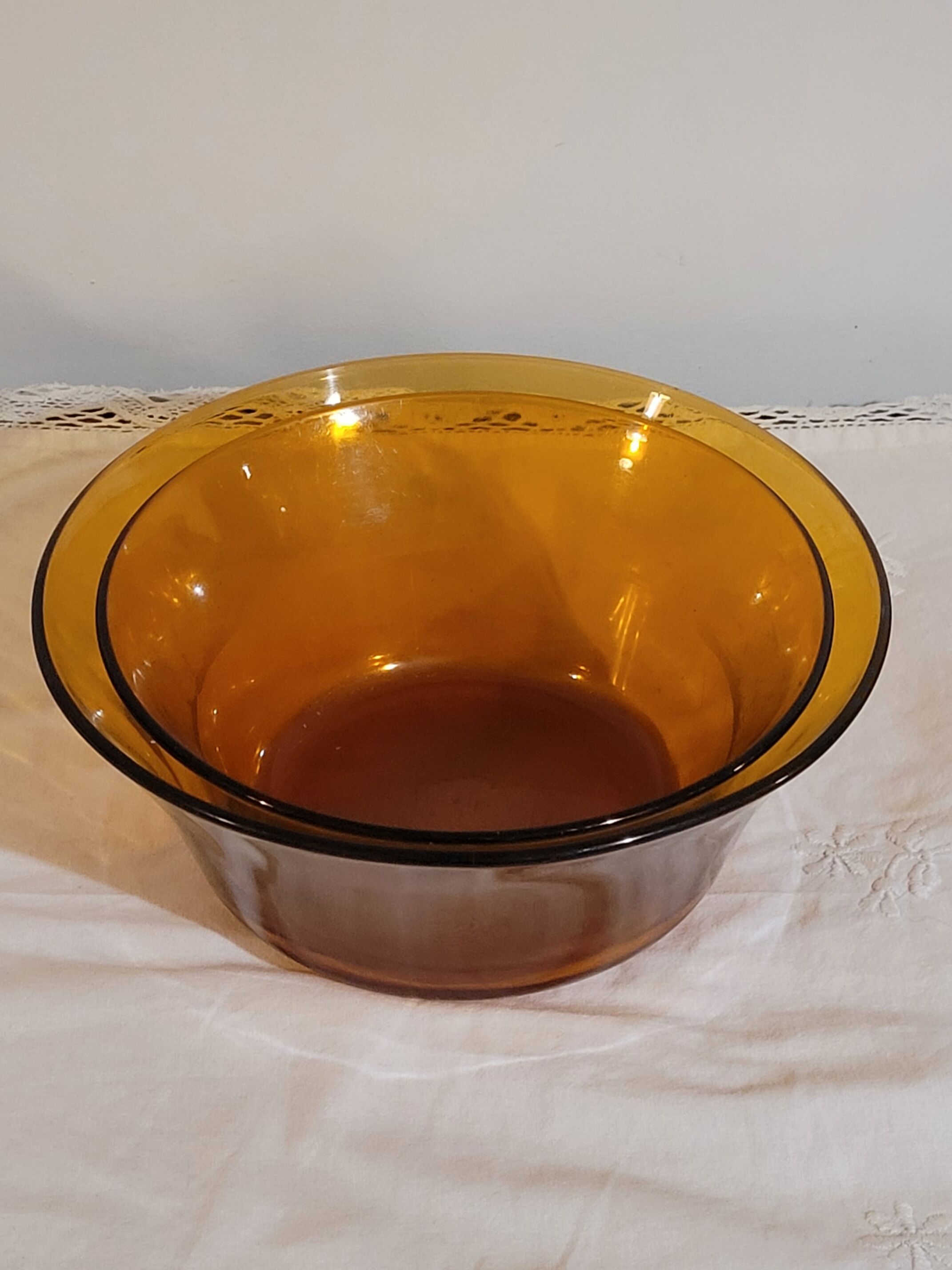 2 Duralex salad bowls
