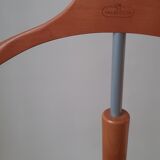 Valet de nuit et porte revue