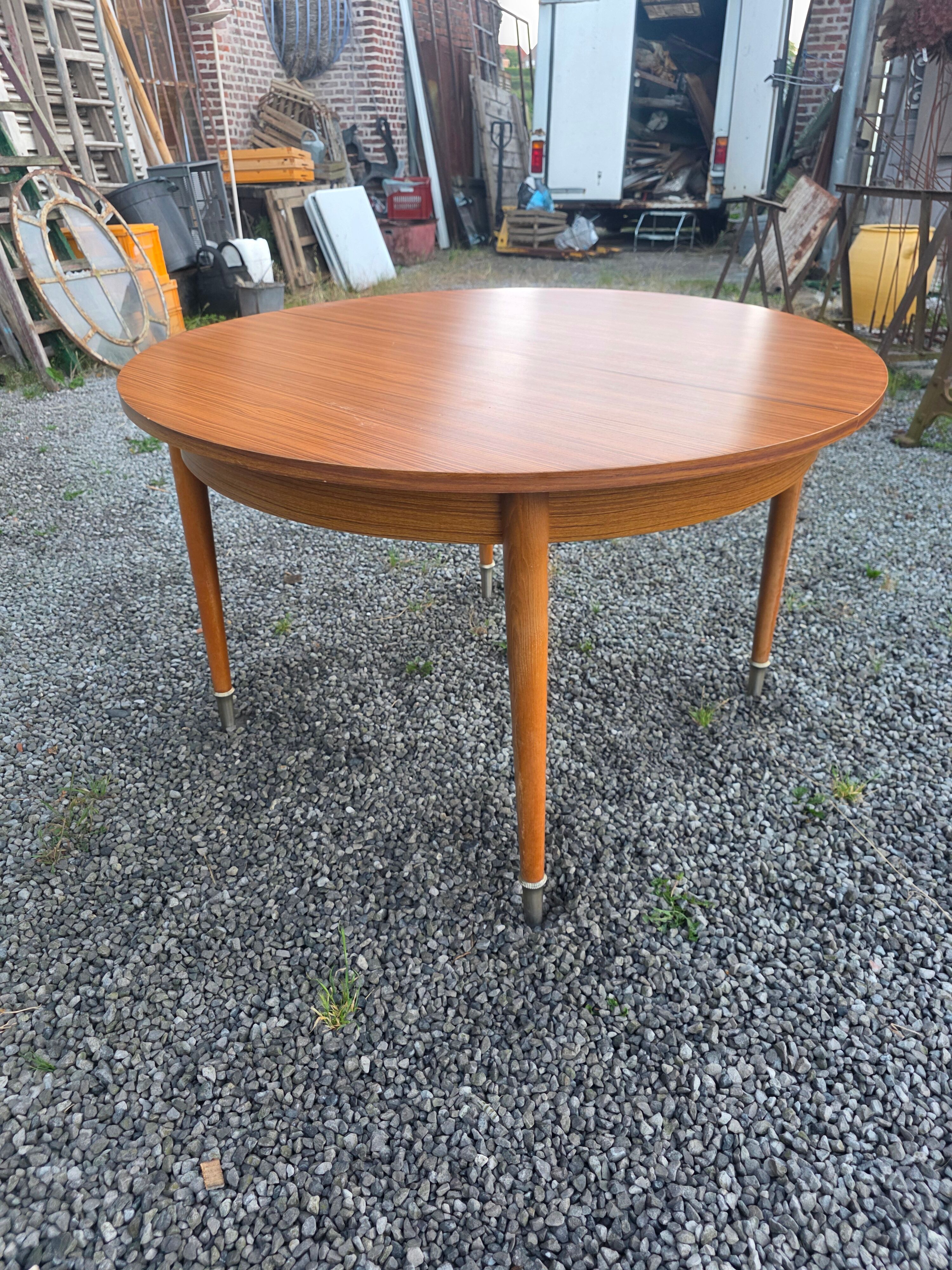 Table scandinave extensible en teck des années 60