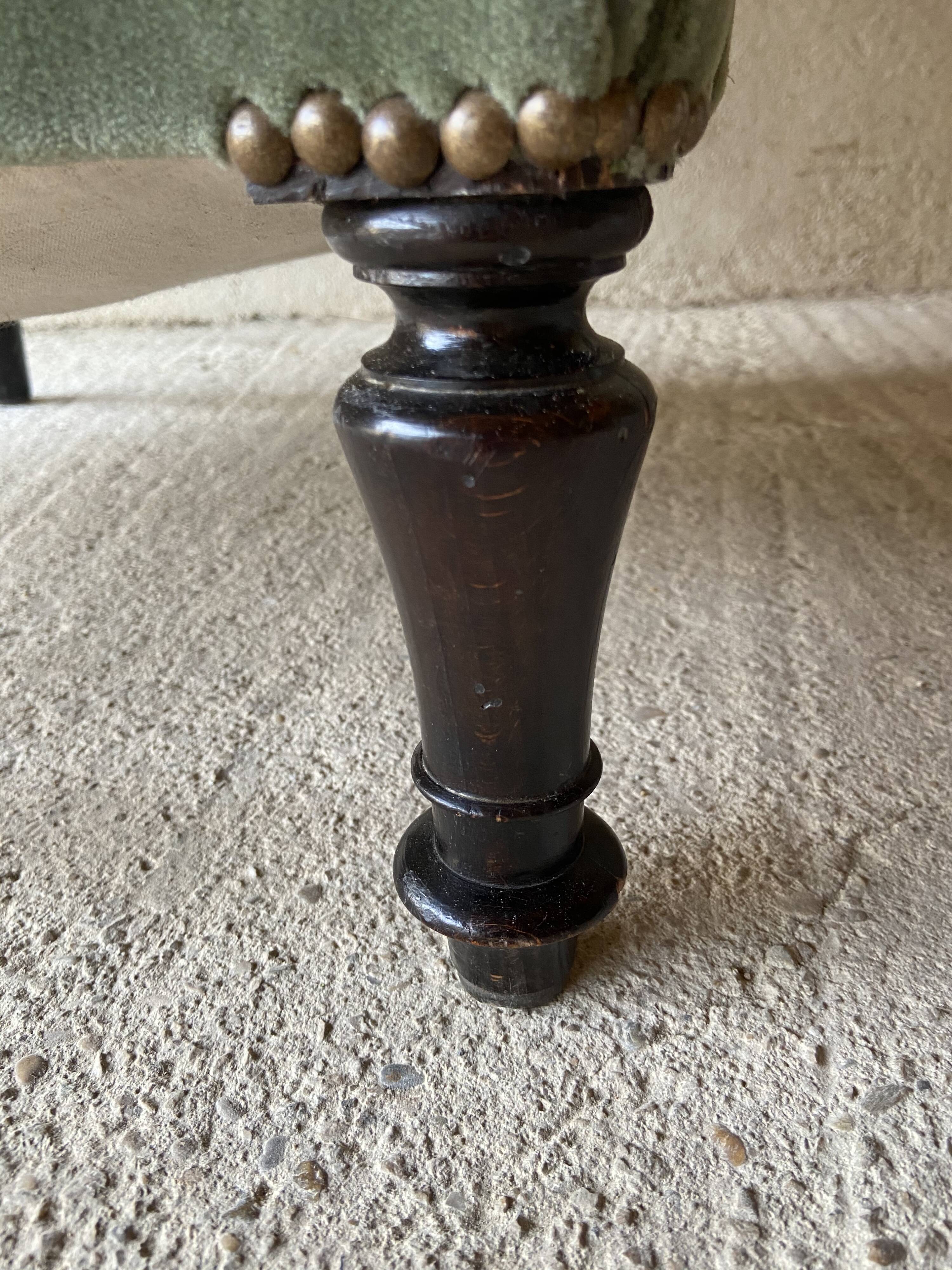 Vintage toad chair 1900