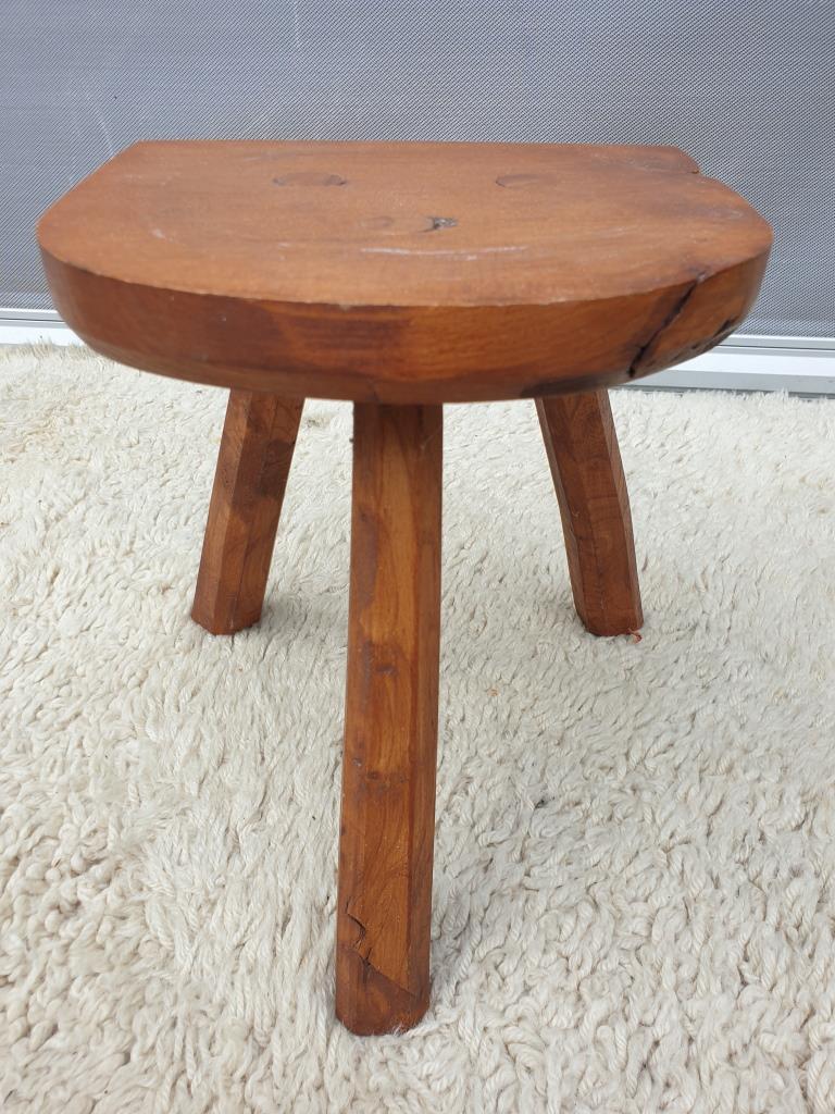 Solid wood tripod milking stool