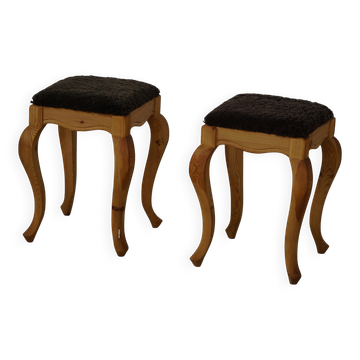 Pair of classic Danish stools in pine with lambswool seats, early 20th century.