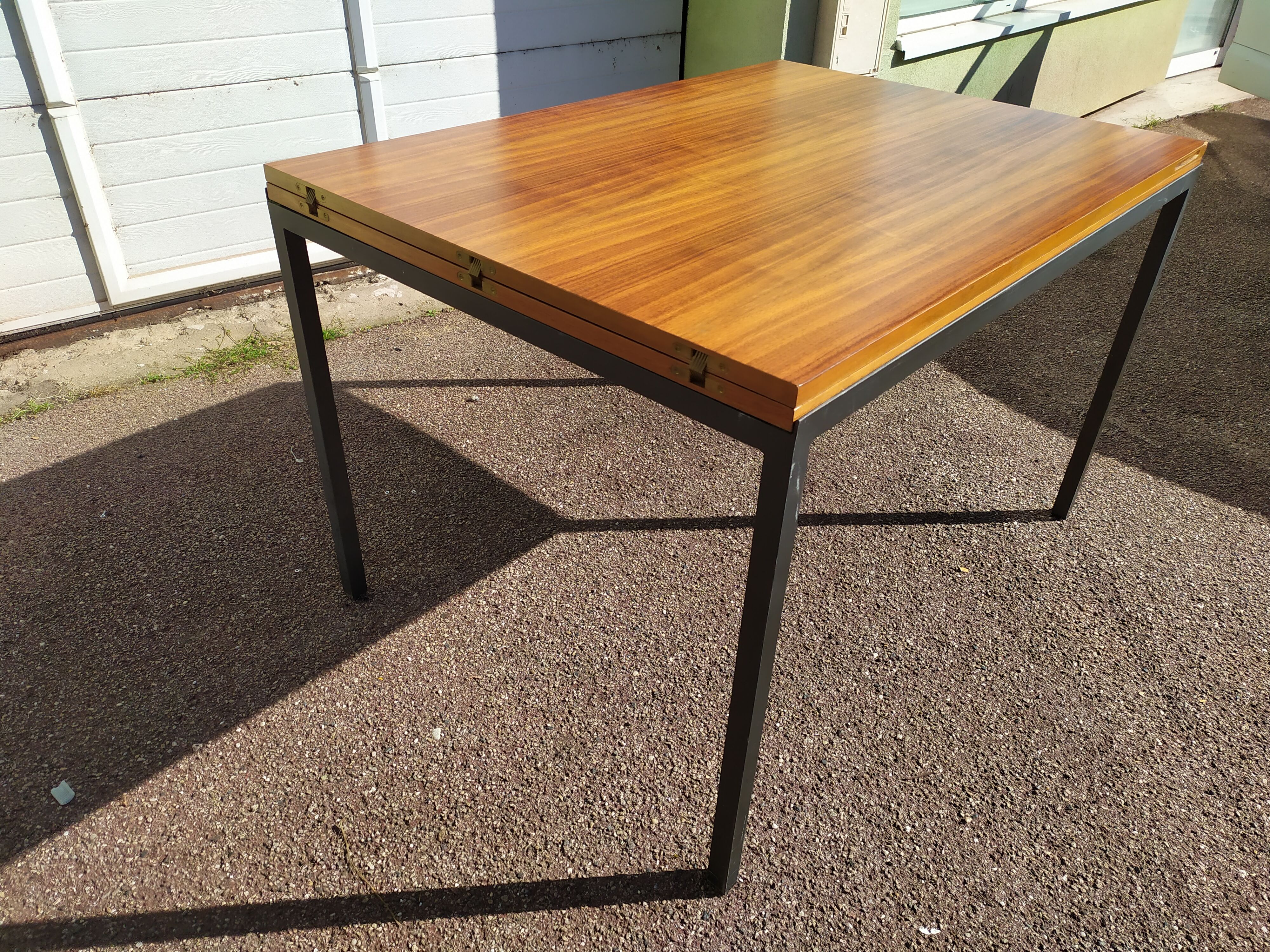 Dining table by Wilhelm Renz