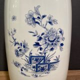Large vase with Far Eastern porcelain decoration from Portugal Vista Alegre