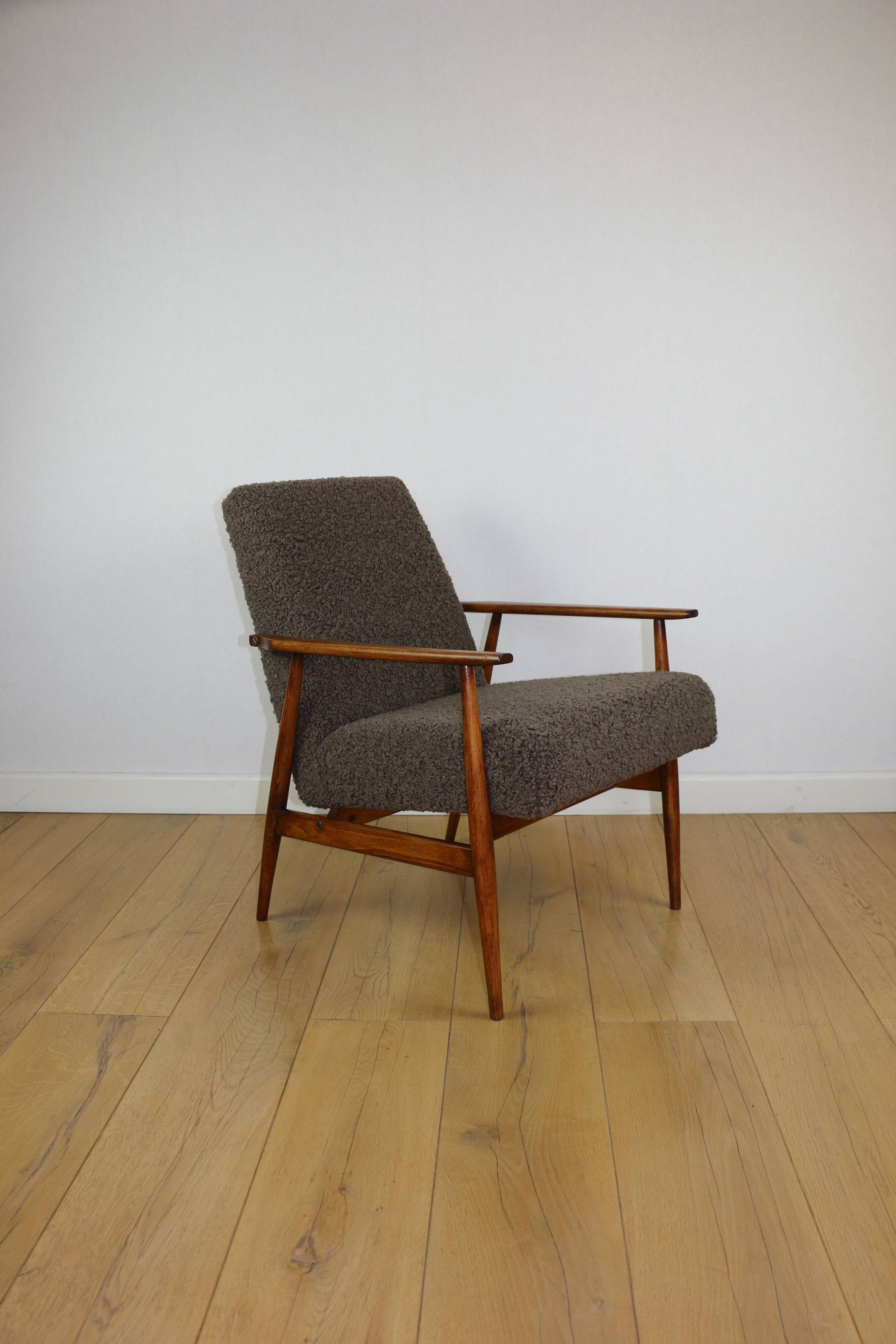 Armchair 'Lis', 1970s brown chocolate brown boucle design by Henryk Lis - 2 pieces available