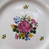 Round dish decorated with a bouquet of flowers Saint Amand Vieux Strasbourg