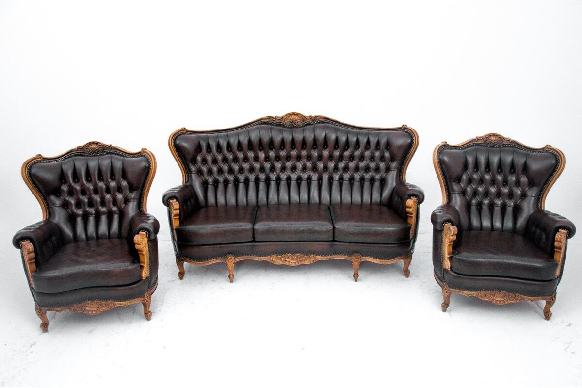 Deep buttoned brown leather salon set