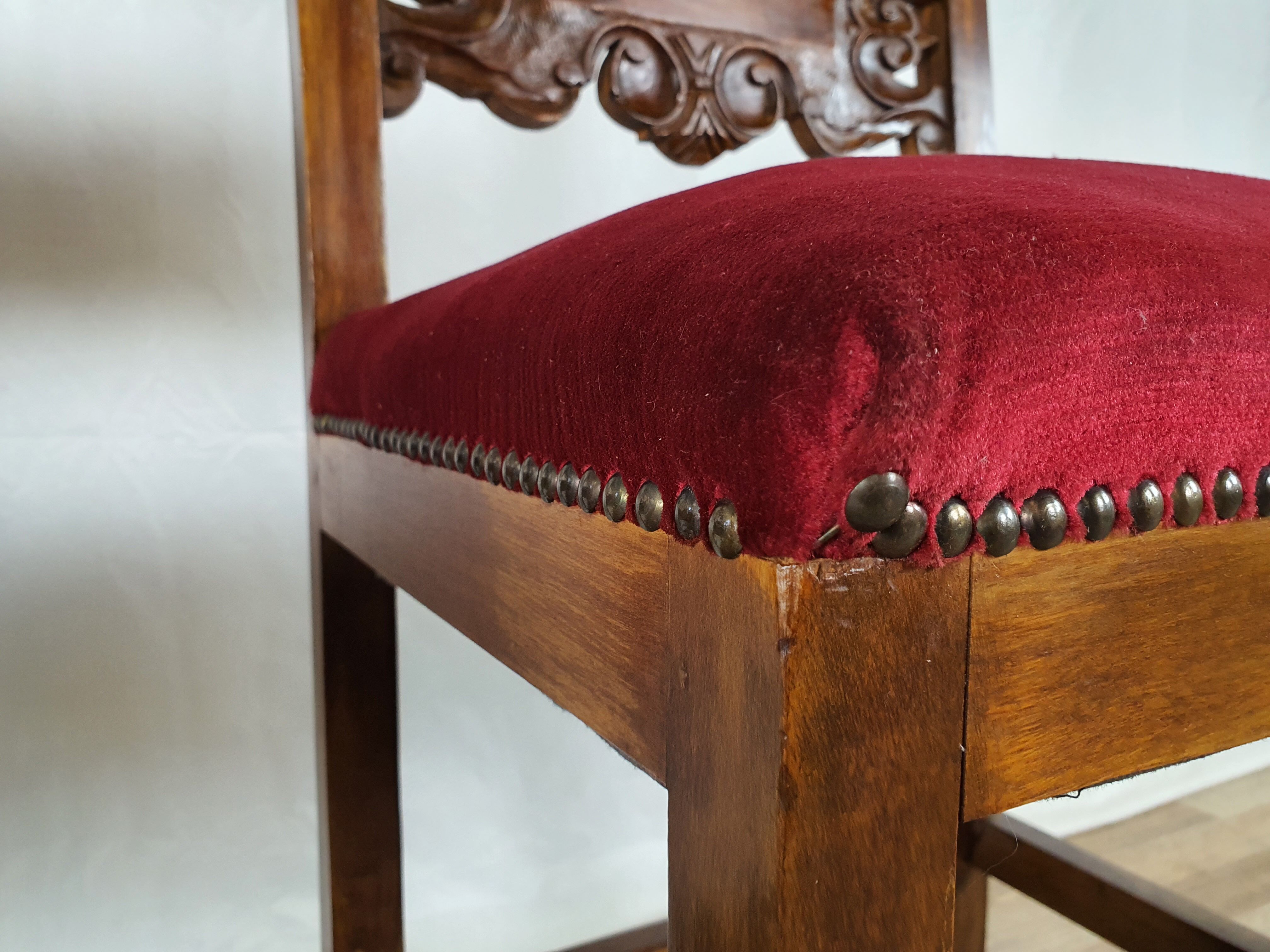 Pair of Renaissance chairs from the early 1900s