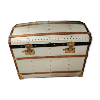 Travel trunk