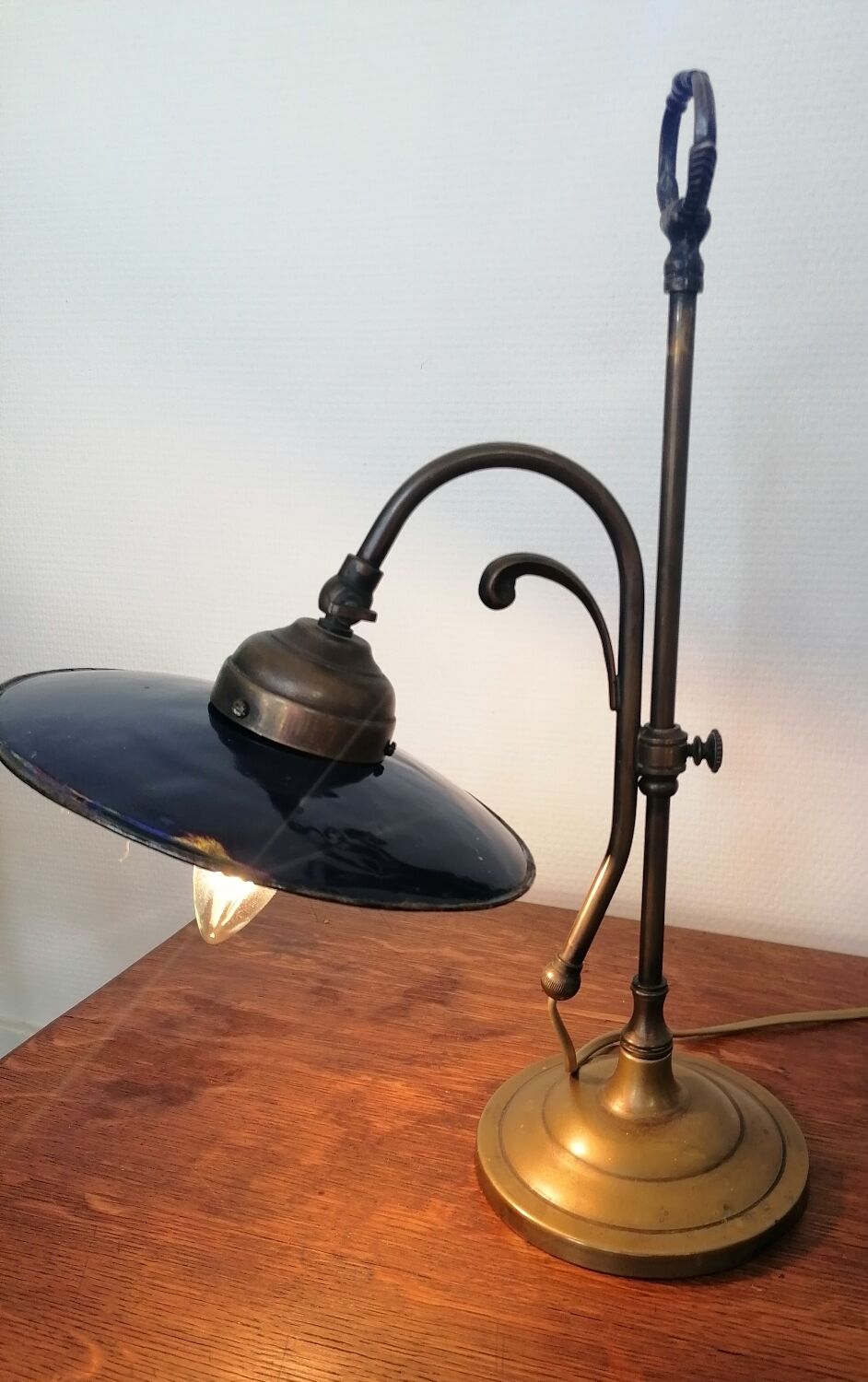 Antique desk lamp