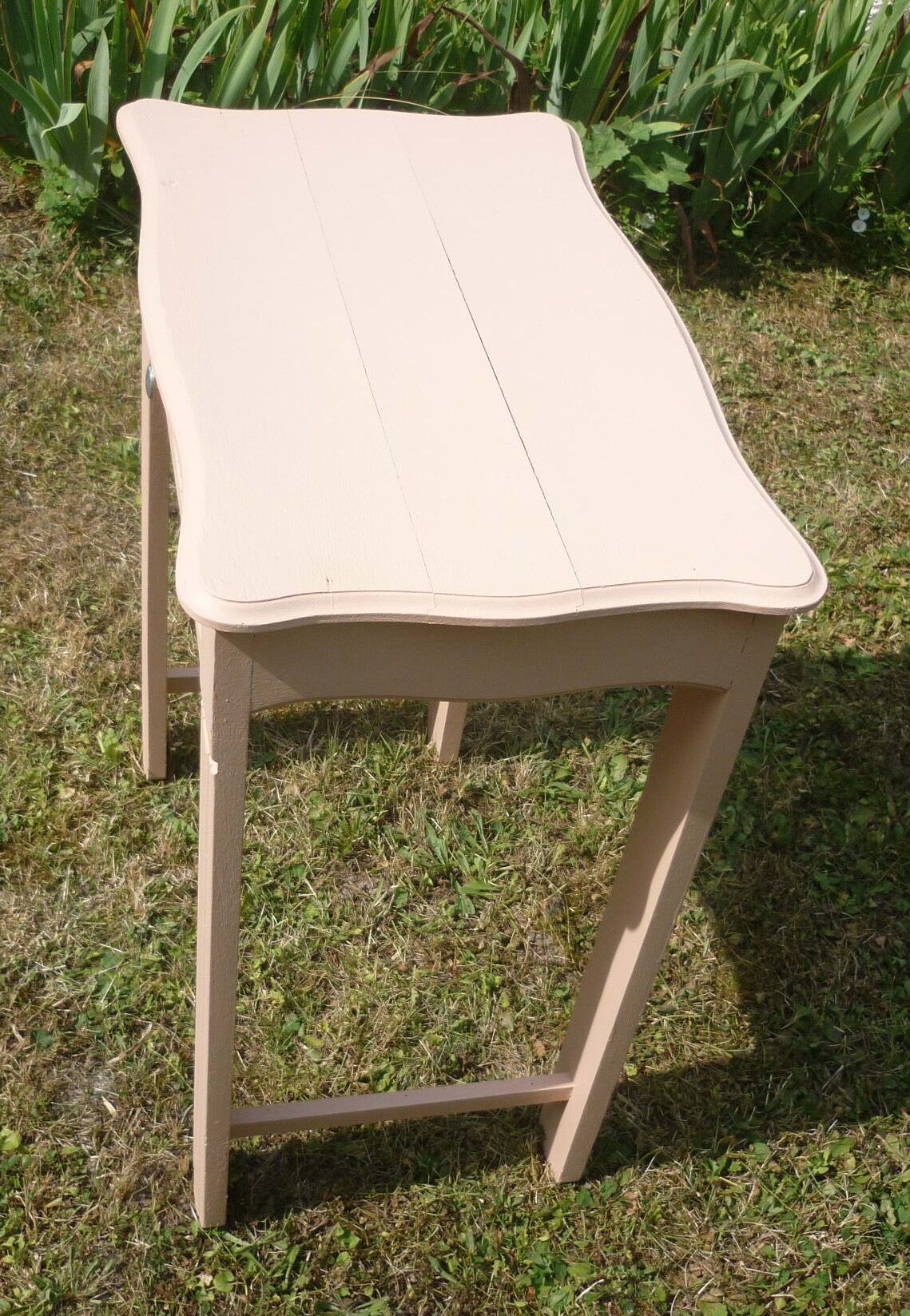Powder pink wood desk 40s-50s