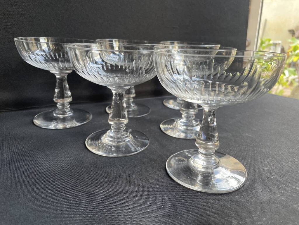 6 Baccarat champagne glasses – Art Nouveau