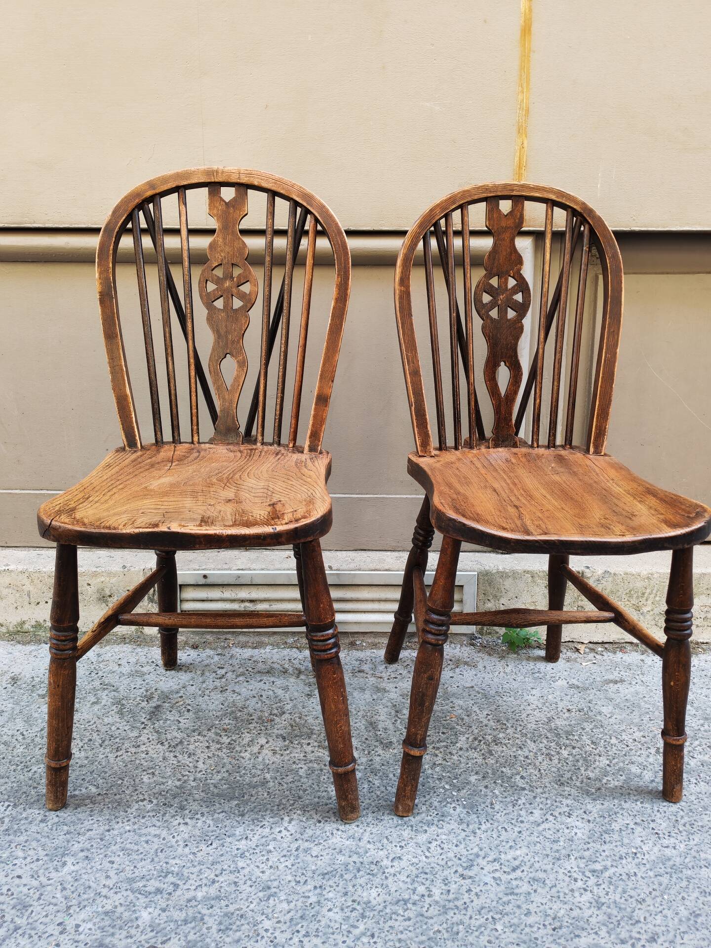 Pair of vintage Windsor chairs in solid elm