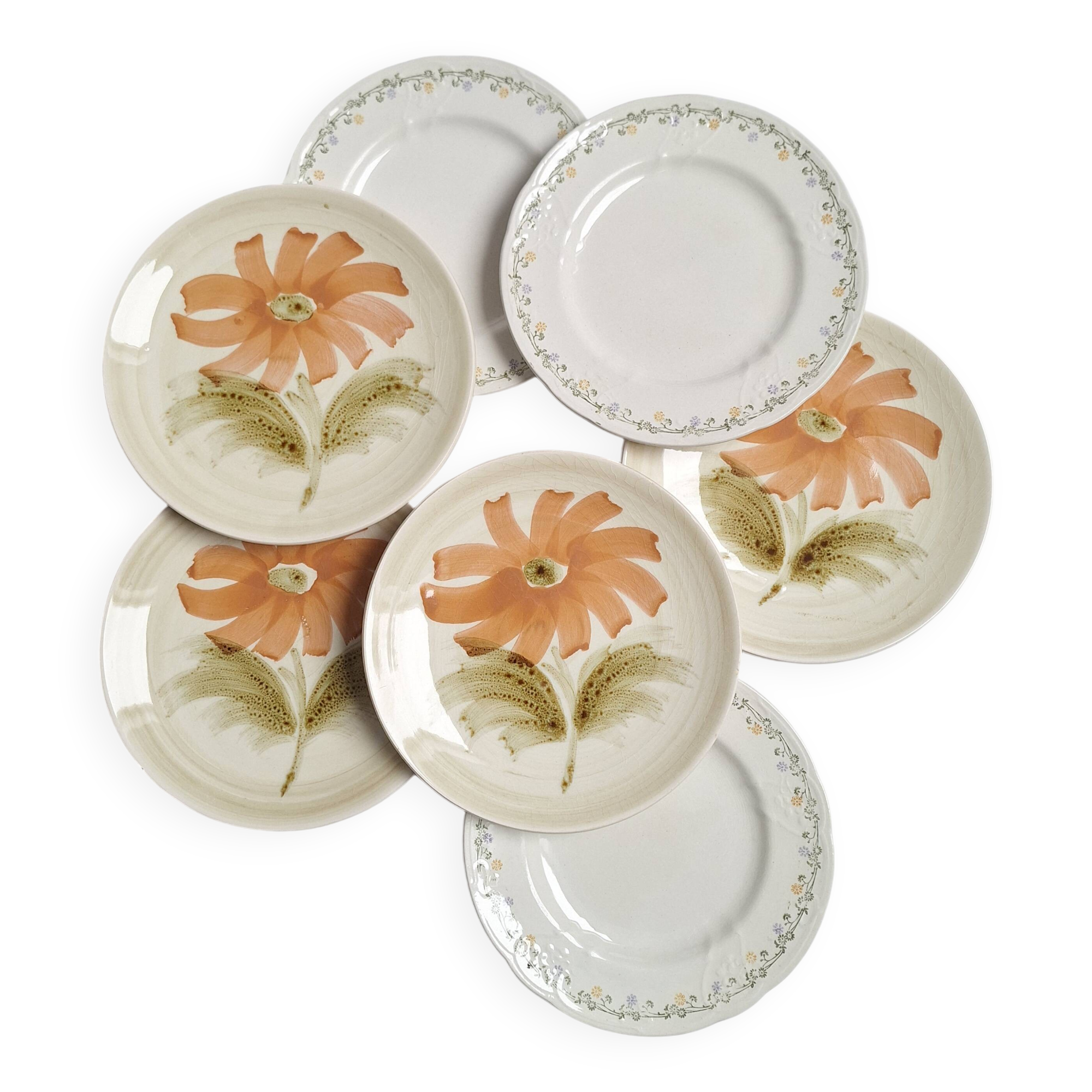 Assiettes à dessert Longwy et St Amand décore de fleurs