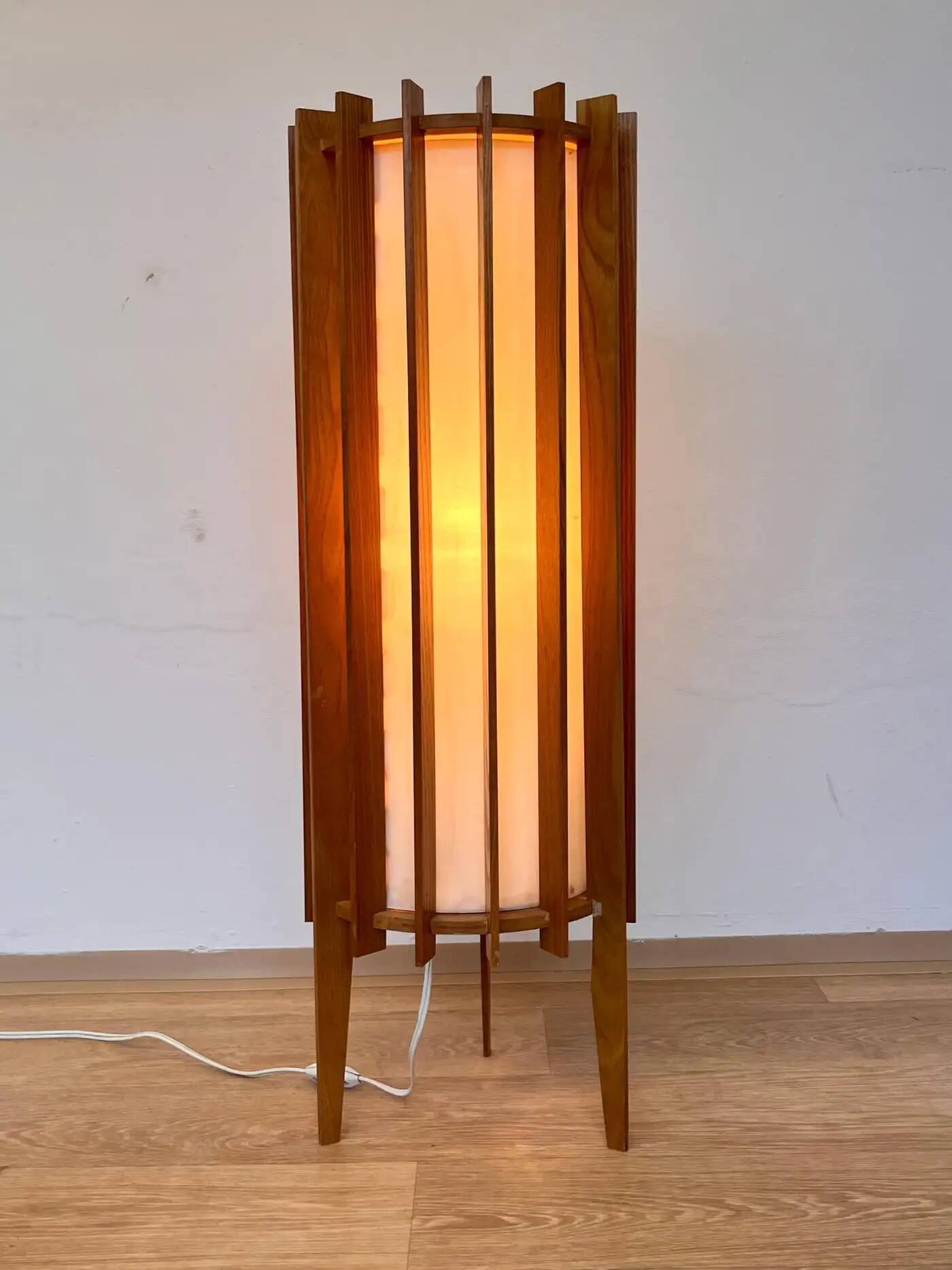 Ib Fabiansen wooden Space Age floor lamp by Fog and Mørup, Denmark, 1960s
