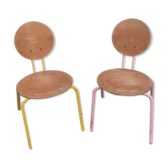 Paire de chaises d'enfant empilables vintage