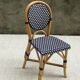 Chaise de terrasse de bistrot parisien