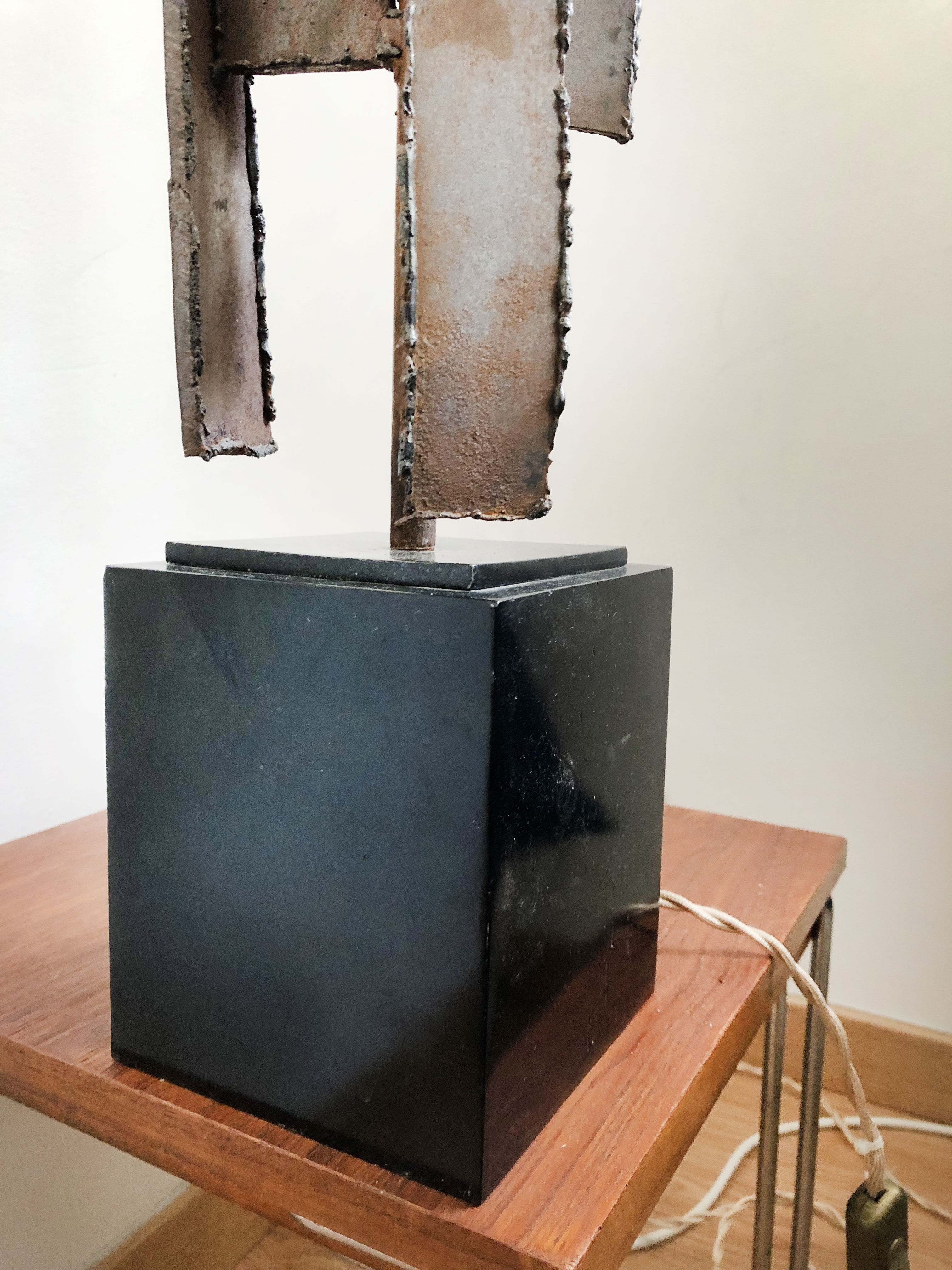 LAUREL USA - LAMP by sculptor RICHARD BARR