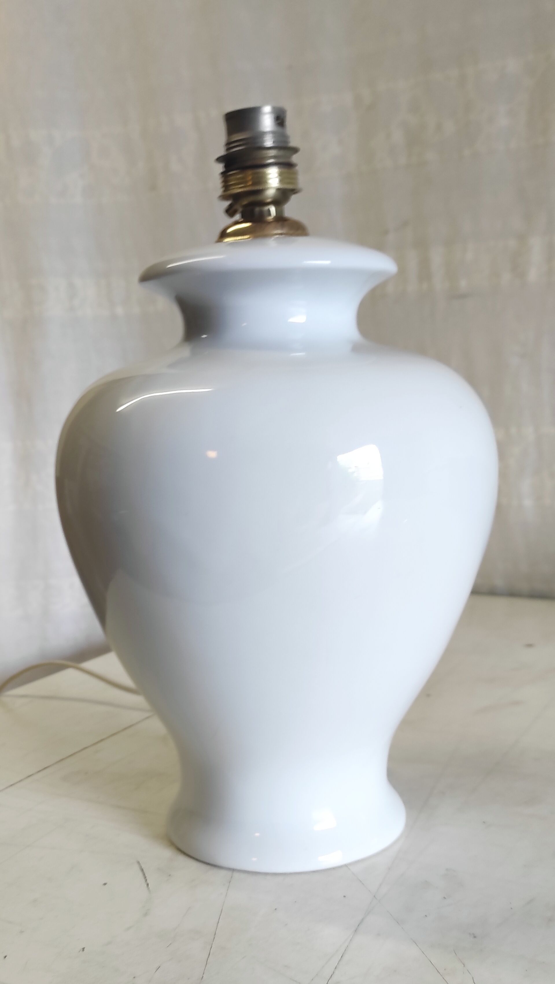 Lamp base in Limoges porcelain - mid 20th century