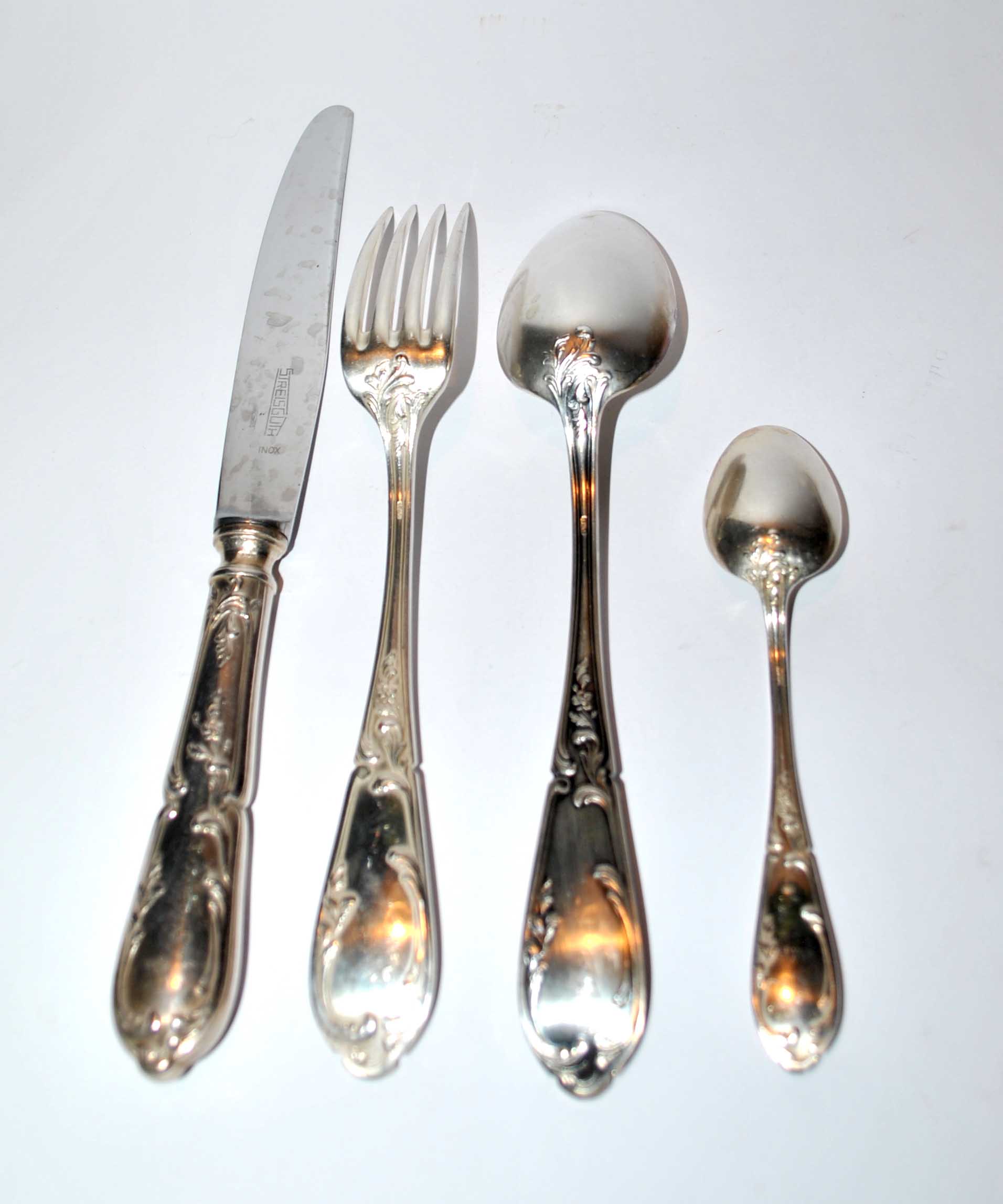 Housewife 48 vintage table cutlery in silver metal sfam - knife spoons coffee fork x12
