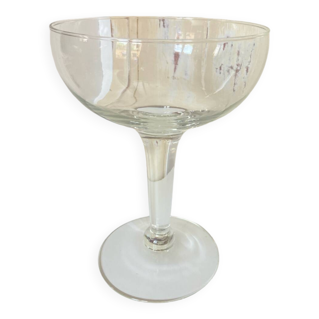 Bowl shaped champagne glasses discount