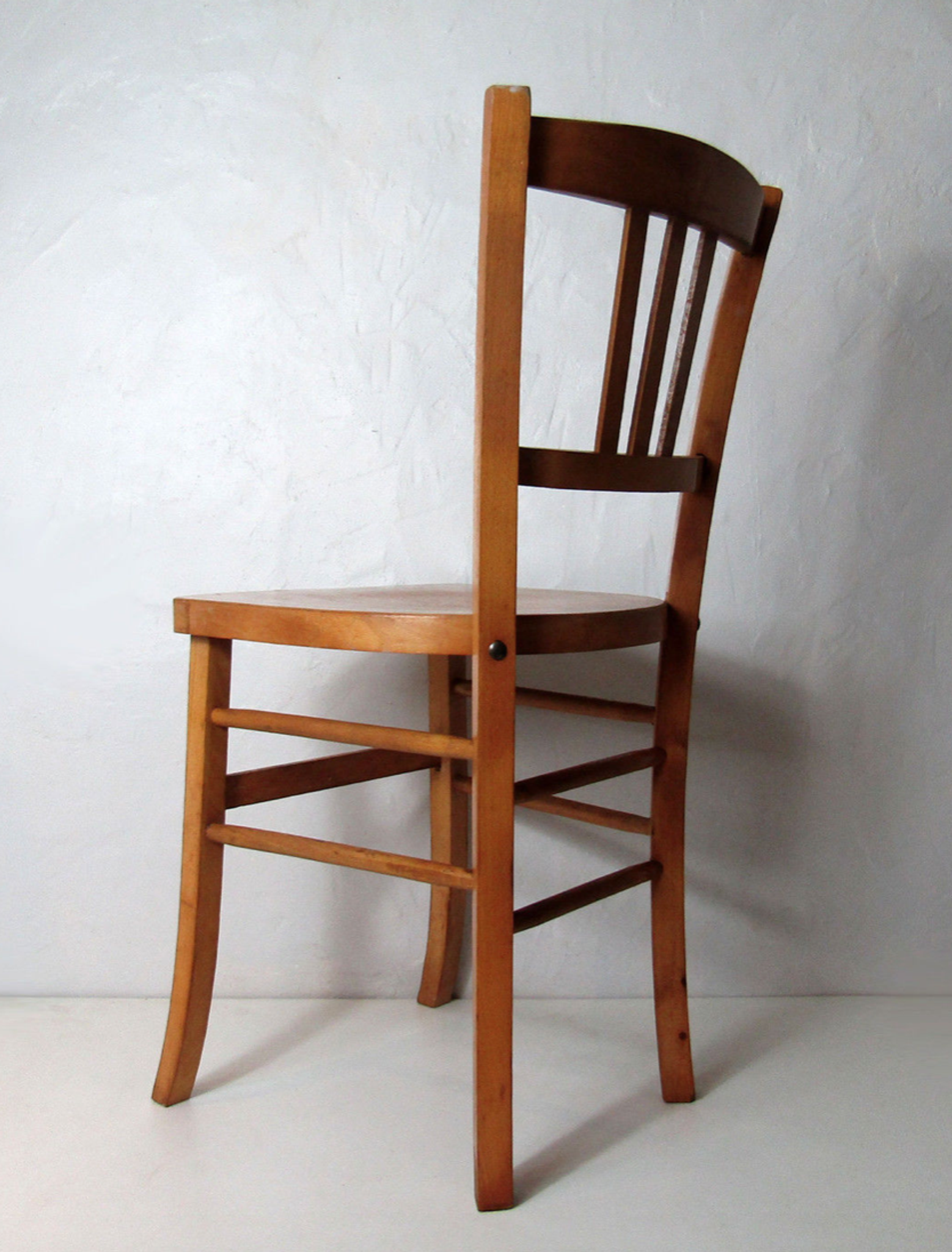 Chaise en bois vintage