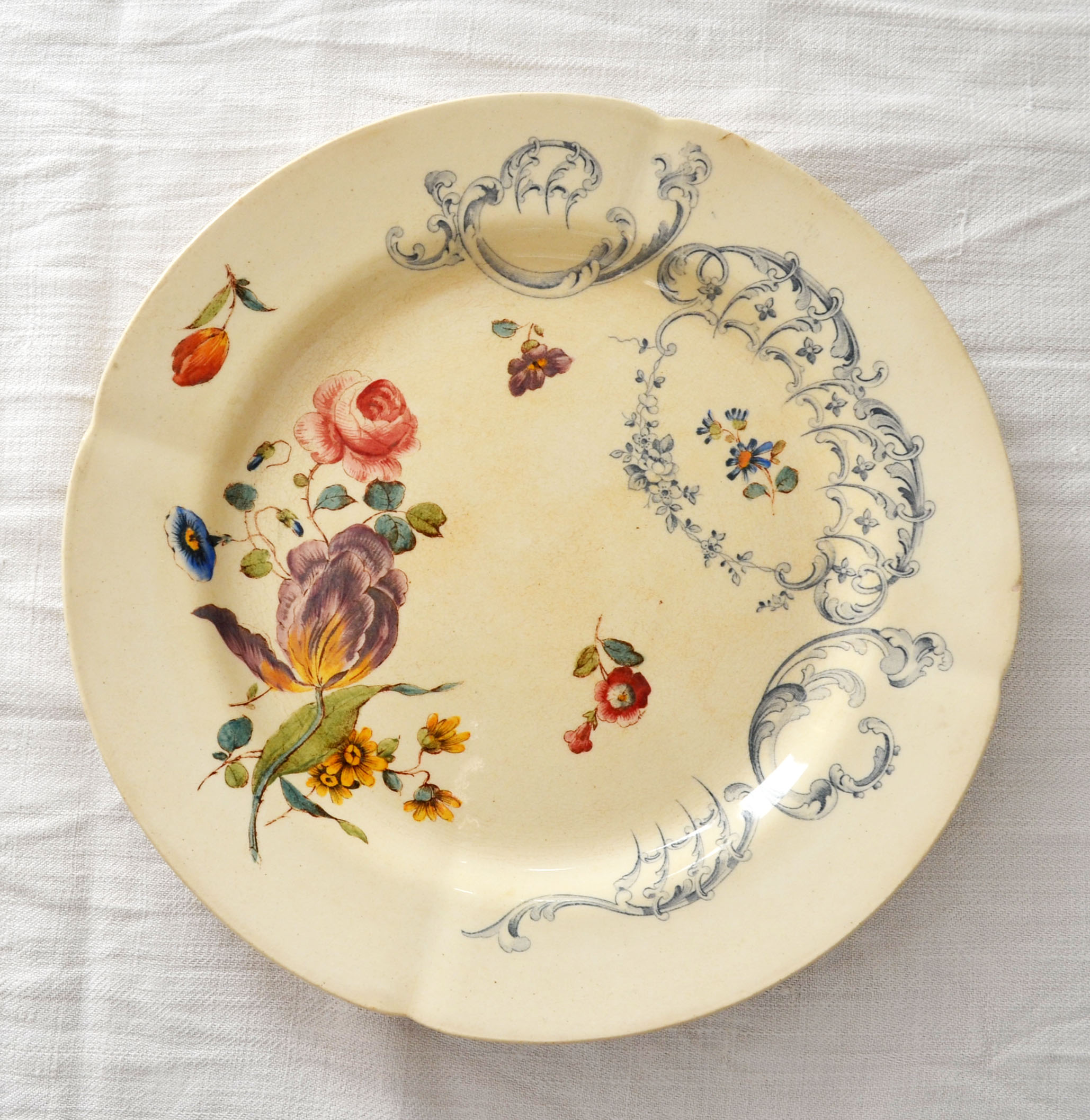 5 assiettes terre de fer polychrome hb Choisy le roi