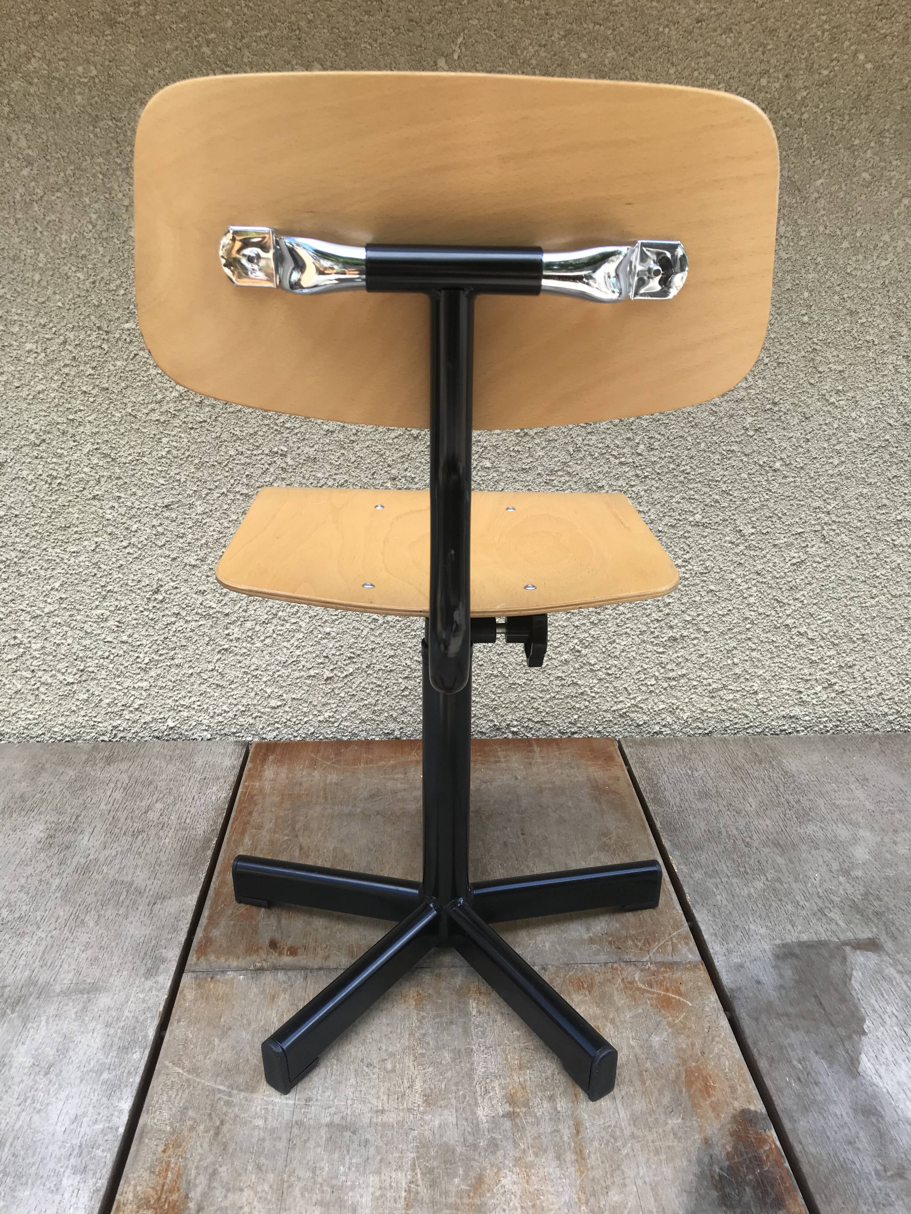 Black metal workshop chair - seated - vintage style adjustable wood file