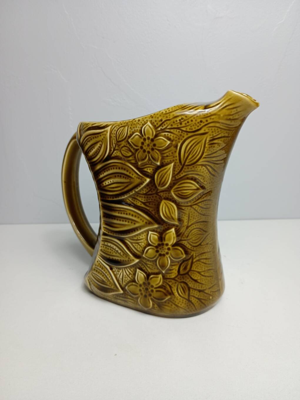 Pichet bistro barbotine Sarreguemines no. 6204